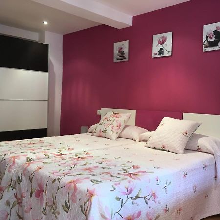 El Capricho Villa Кю Екстериор снимка